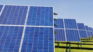 Un pico de energía solar en la mira como la causa del apagón en España
