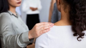 Qué decir y qué comentarios es mejor no hacer a personas que transitan un duelo
