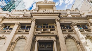 Argentina recibe un préstamo del BIRF por más de 1500 millones de dólares