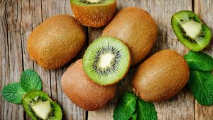 Qué le pasa a tu cuerpo si consumís un kiwi todos los días