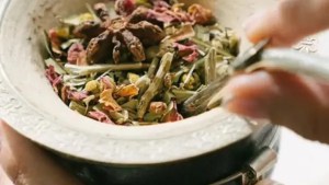 La hierba para agregarle al mate que mejora la digestión y calma al estómago