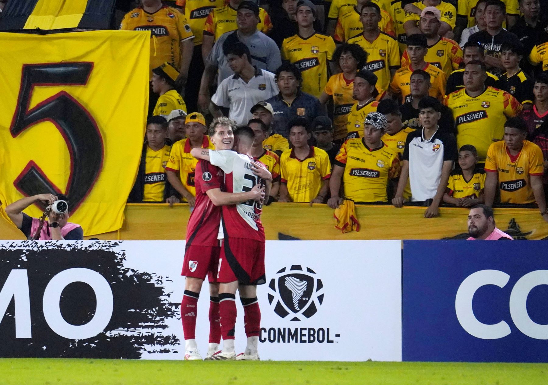 Copa Libertadores: River logró un triunfazo en Ecuador y tiene medio pasaje a octavos de final