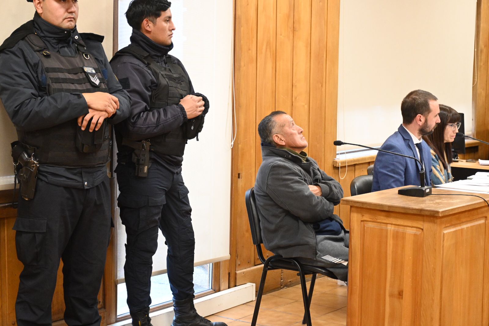 Carlos Argentino Sandoval escuchó en silencio los cargos que la fiscalía le atribuyó este martes por homicidio. (foto Alfredo Leiva)