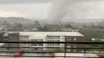 Imagen de Video | Puerto Varas bajo emergencia: el tornado dejó seis heridos, 30 viviendas dañadas y miles sin energía